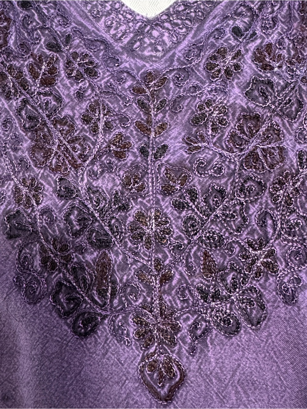 V-neck Vintage 100% Viscose Embroidered Purple Maxi Dress - Picture 11 of 14